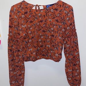 Francesca’s longsleeve floral blouse top